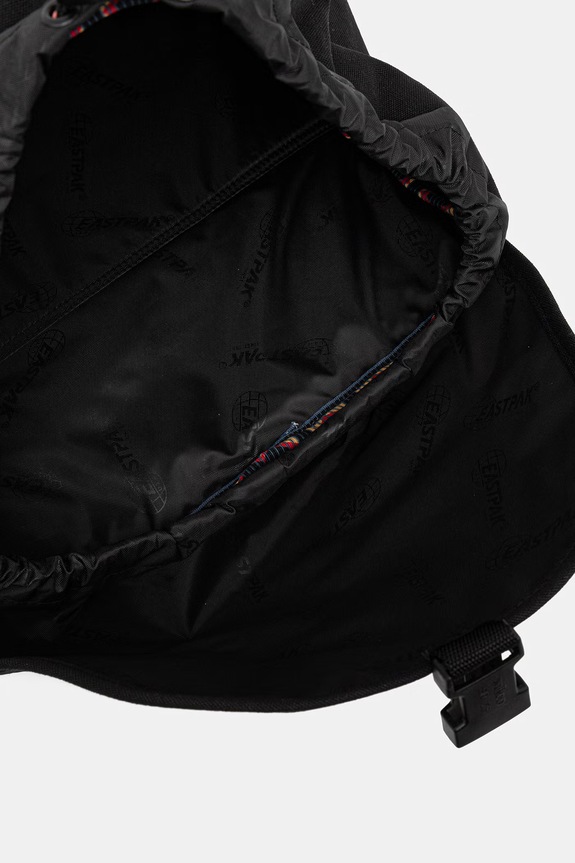Ruksak Eastpak CHAPEL HILL PAK'R crna EK0A5BMW0Z41