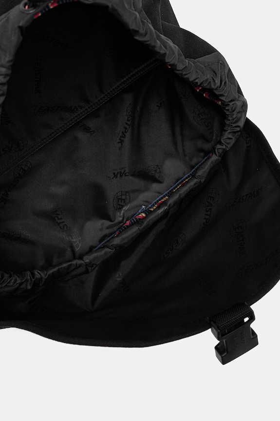 Ruksak Eastpak CHAPEL HILL PAK'R crna EK0A5BMW0Z41