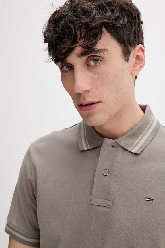Tommy Jeans polo tričko pánske bavlnené hnedá DM0DM22700