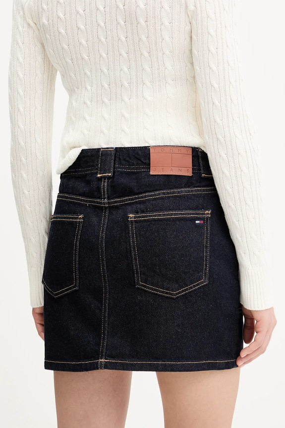 Oblečenie Rifľová sukňa Tommy Jeans DW0DW21991 tmavomodrá