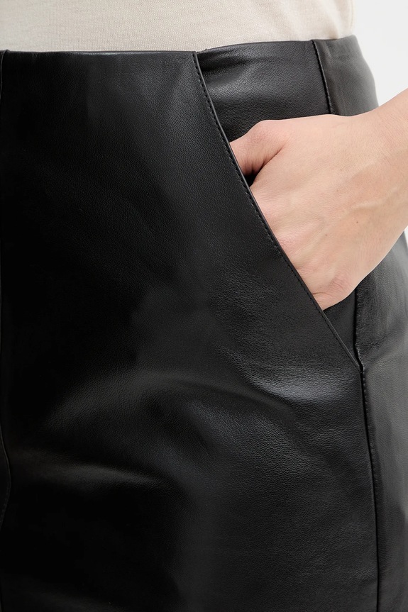 Kožna suknja BOSS Seby crna 50552202