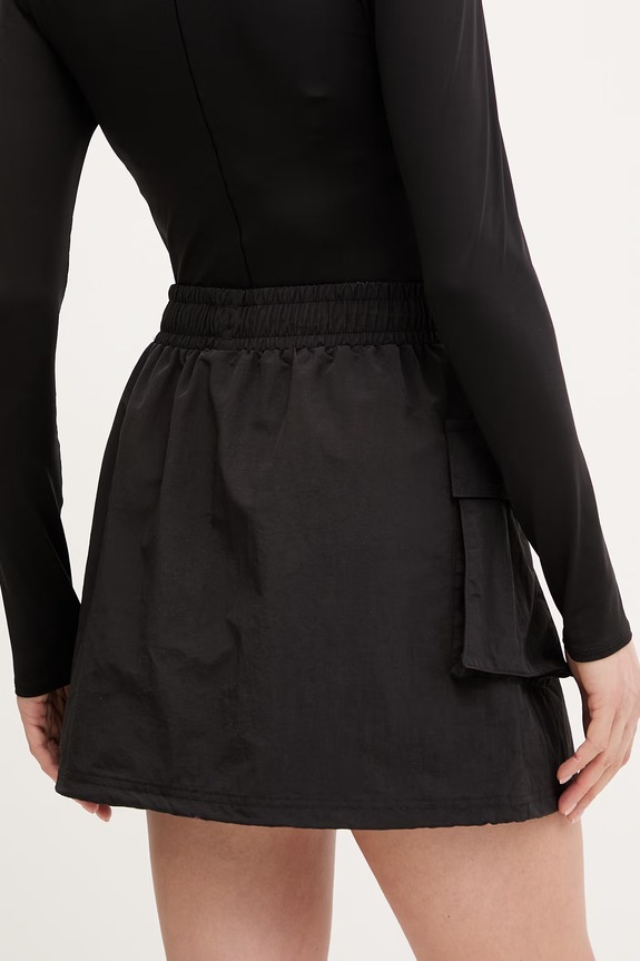 Odzież Puma spódnica Wardrobe Essentials 634584 czarny