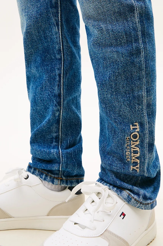 Dječje traperice Tommy Hilfiger STRAIGHT plava KB0KB10344.104.122.PPY2
