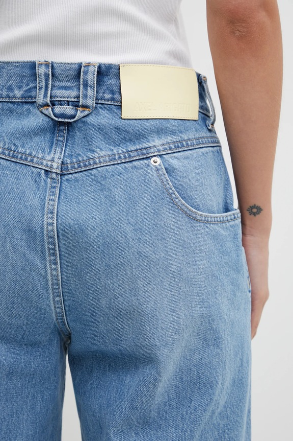 Traperice Axel Arigato Invert Relaxed Jeans plava A3778003