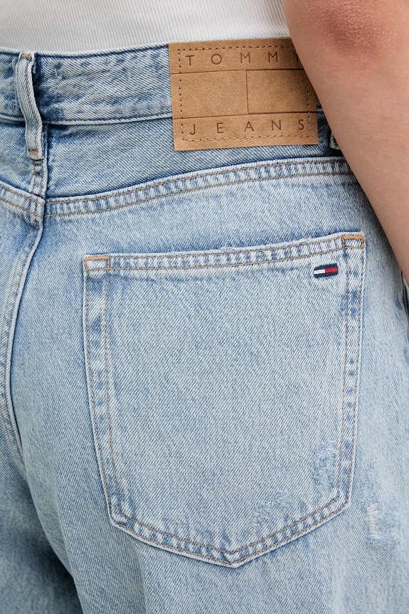 Tommy Jeans jeansy loose damskie niebieski DW0DW22377