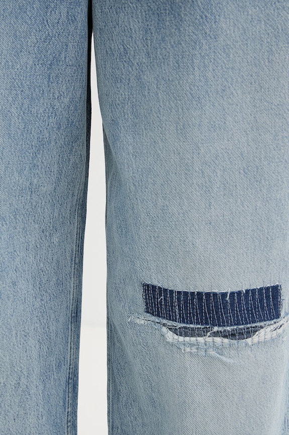 Tommy Jeans jeansy loose damskie DW0DW22377 niebieski