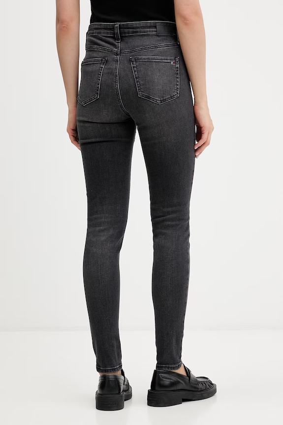 Oblačila Tommy Jeans skinny kavbojke ženske DW0DW22661 črna