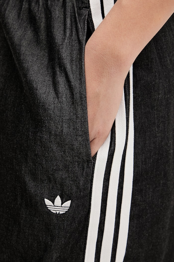 adidas Originals nohavice rovné dámske bavlnené sivá KY8112