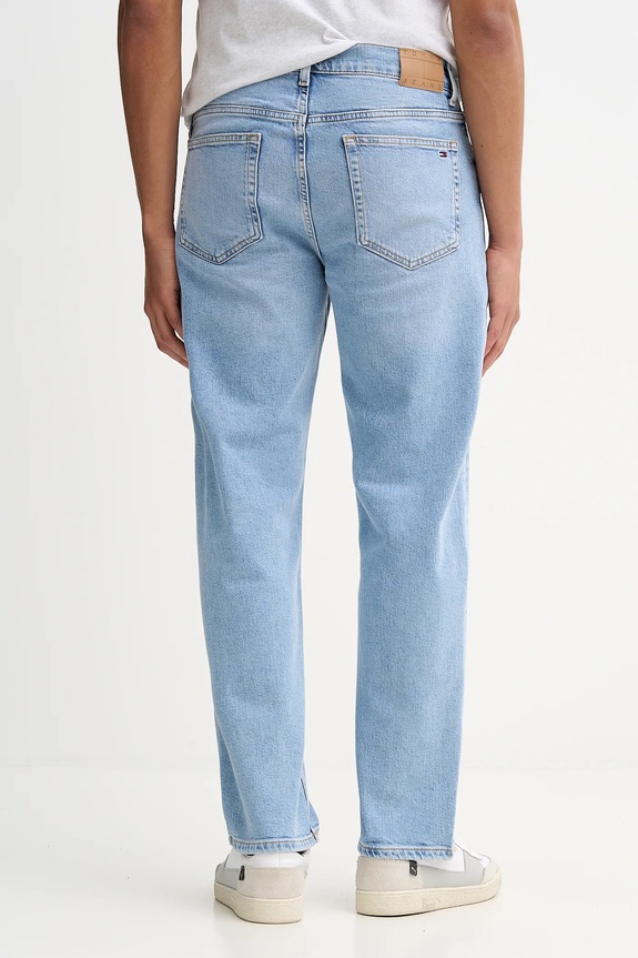 Odzież Tommy Jeans jeansy DM0DM22576 niebieski