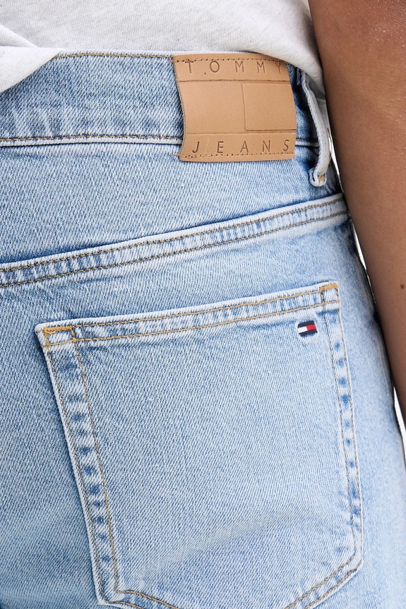 Tommy Jeans jeansy niebieski DM0DM22576