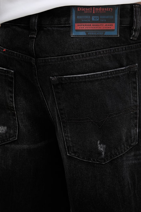 Diesel 2001 D-MACRO L.32 nero A11598.0BEBB