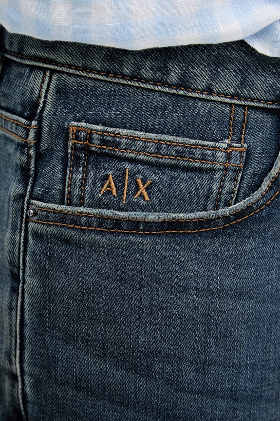 Armani Exchange slim fit traperice za muškarce mornarsko plava XM000070.AF24463