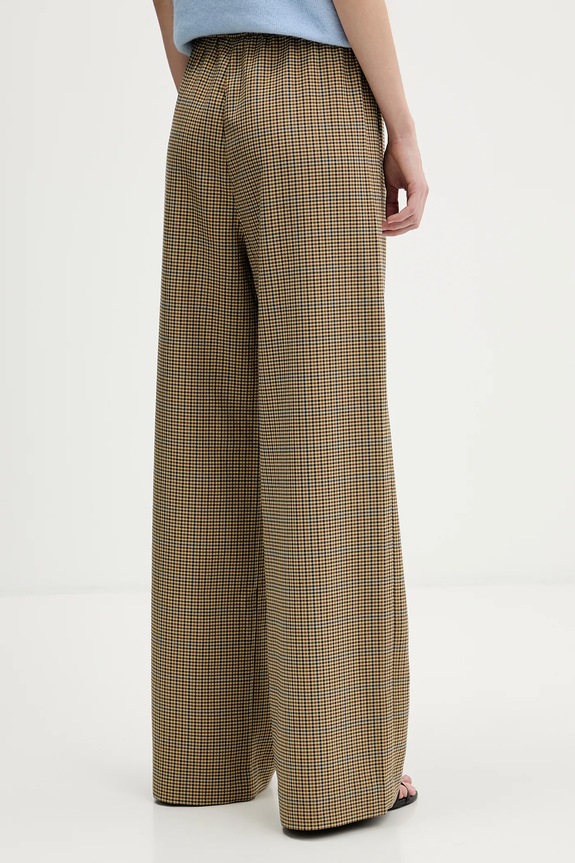 Abbigliamento Gestuz pantaloni 10910892 verde