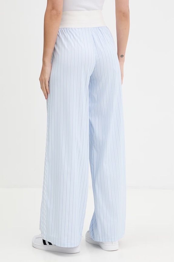 Одяг Штани adidas Originals Essentials KE1073 блакитний