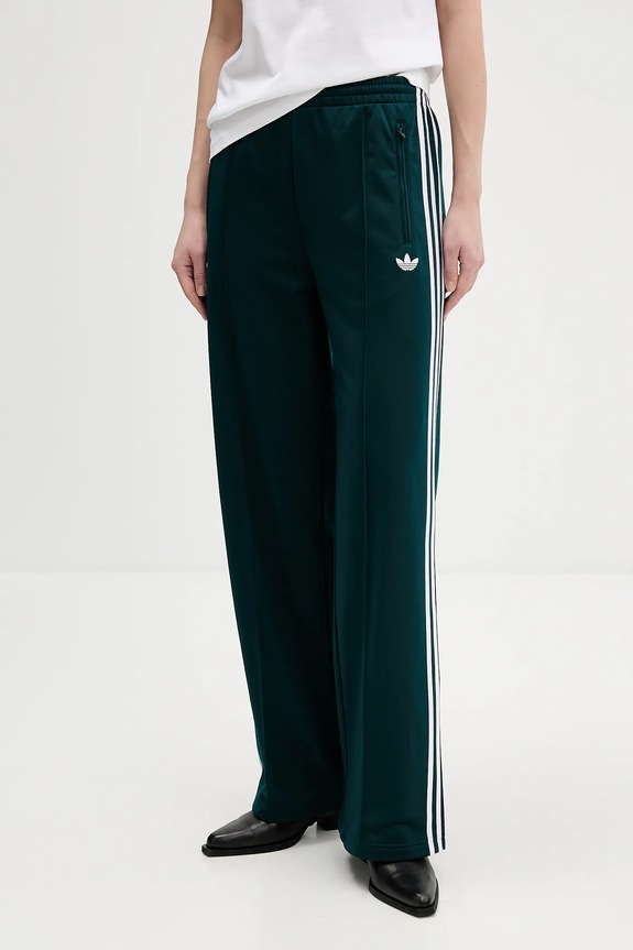 Donji dio trenirke adidas Originals Firebird natpis zelena KG3704