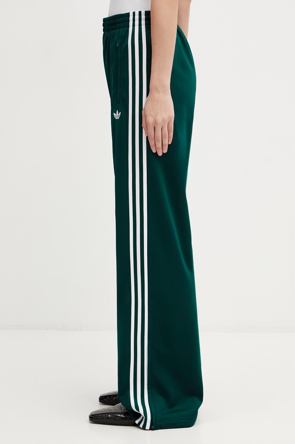 Donji dio trenirke adidas Originals Firebird natpis zelena KG3704