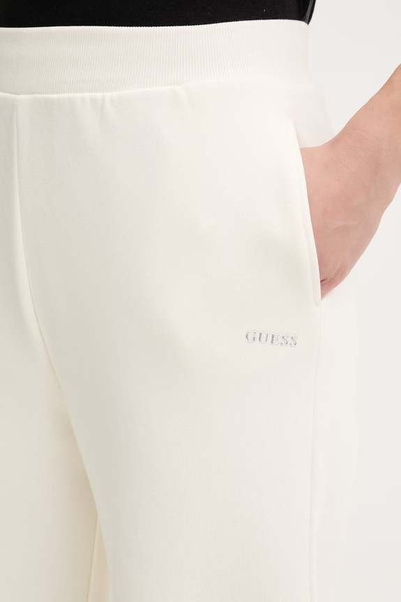 Παντελόνι φόρμας Guess NAT μπεζ V6RB15.K9V31
