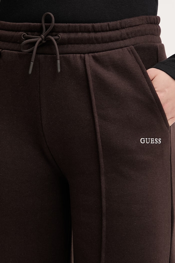 Donji dio trenirke Guess NAT smeđa V6RB17.K9V31