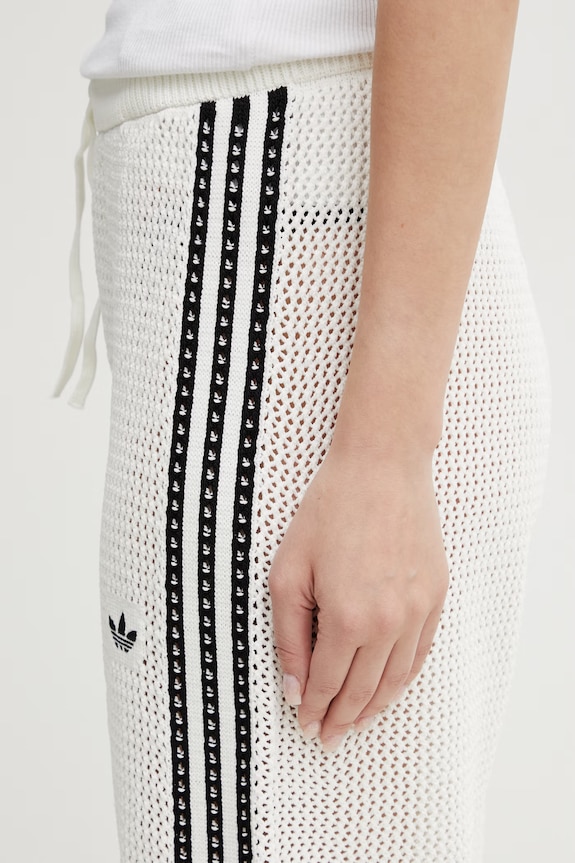 adidas Originals Crochet pantaloni de trening pentru femei bej KC6493