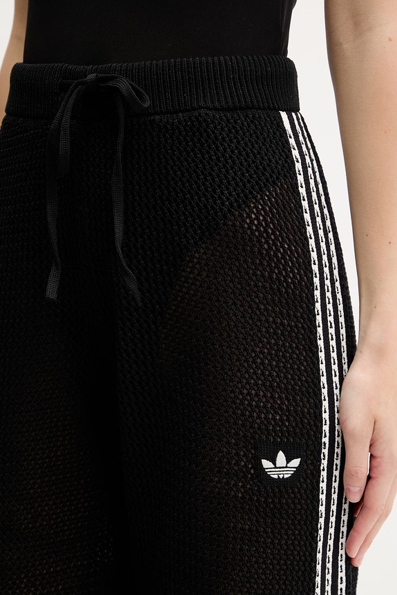 adidas Originals pantaloni de trening pentru femei Crochet negru KC6494