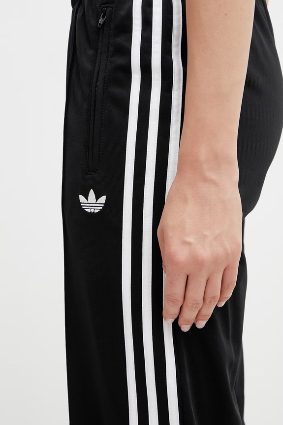 adidas Originals pantaloni de trening pentru femei negru KD5575