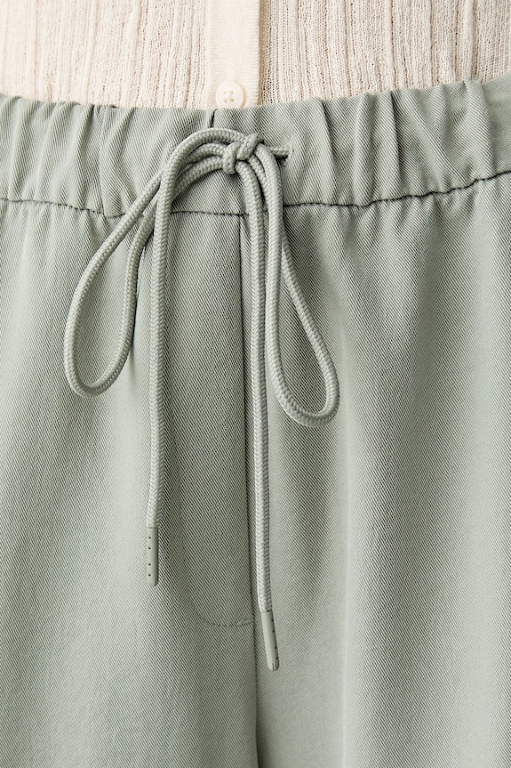 Calvin Klein nohavice dámske zelená LV044F646G