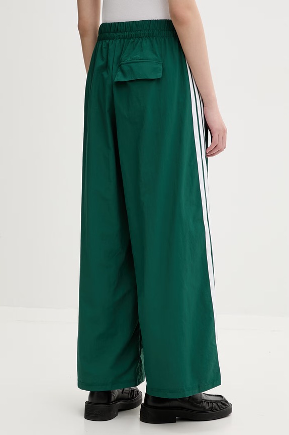 Odzież Adidas spodnie dresowe damskie KD9451 zielony