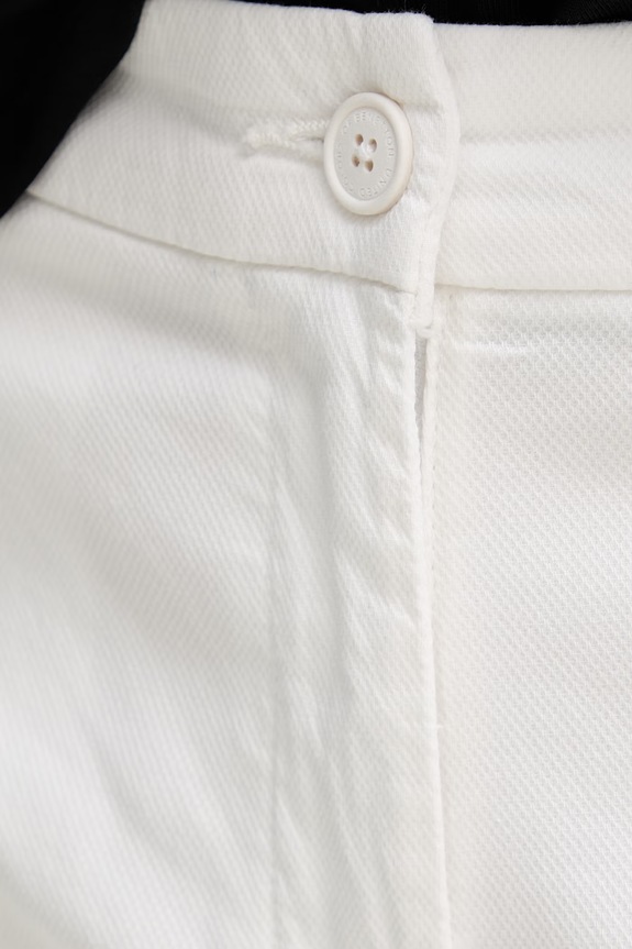 United Colors of Benetton nohavice dámske bavlnené s elastanom biela 4CDRDF0AV
