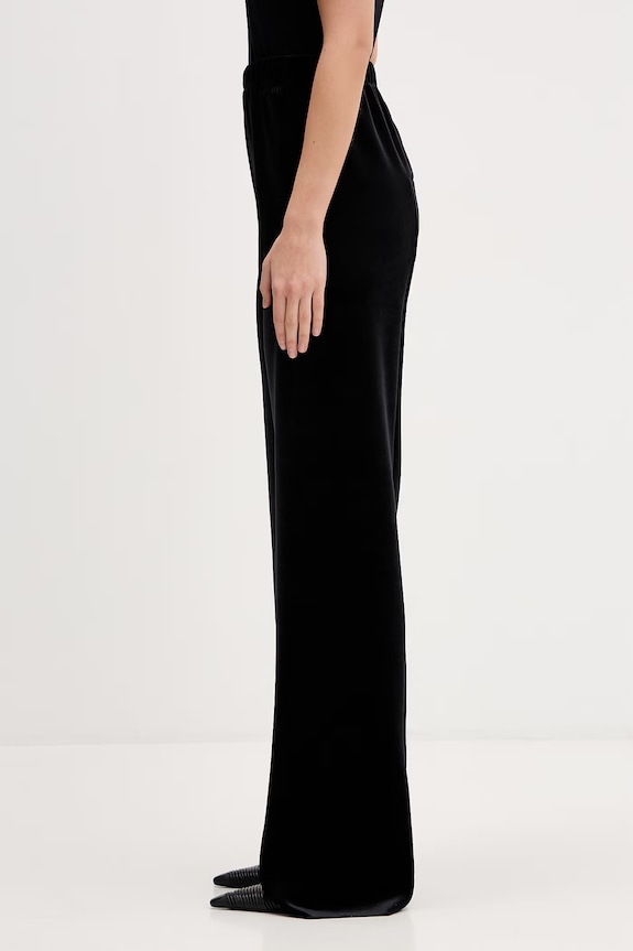 VETEMENTS spodnie welurowe WE76PA420B czarny SS26