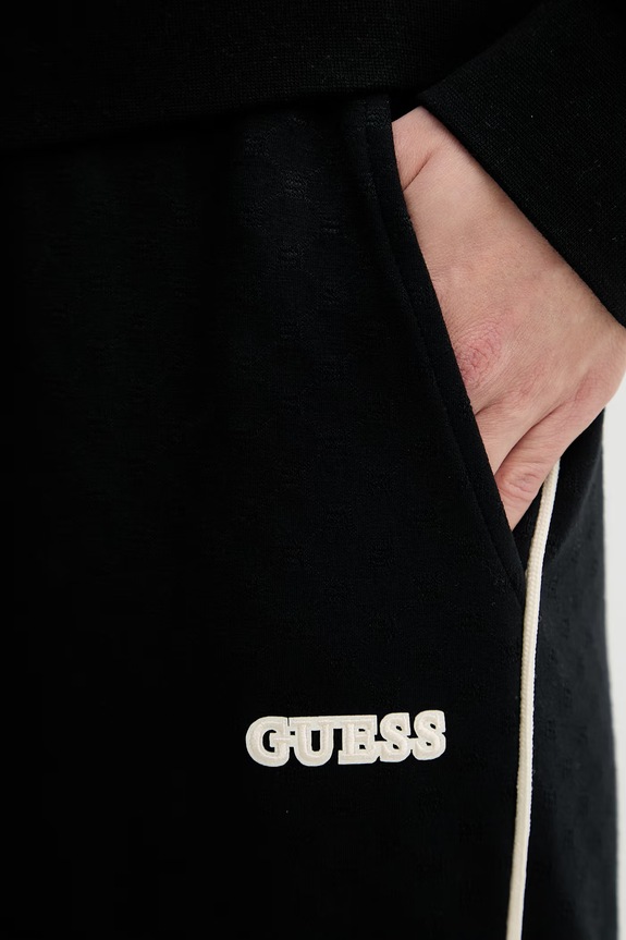 Guess spodnie dresowe damskie CLARA czarny V6GB15.K3506