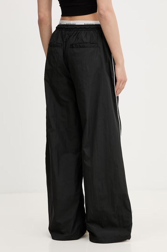 Дрехи Tommy Jeans панталон дамски DW0DW22289 черен