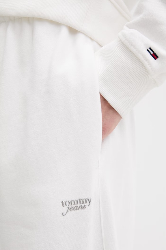 Tommy Jeans teplákové nohavice dámske bavlnené béžová DW0DW22735