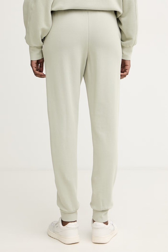 Odzież Armani Exchange spodnie dresowe damskie bawełniane XW001733.AF18990 beżowy