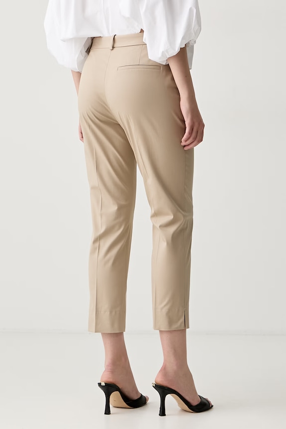 Odzież BOSS spodnie carrot damskie bawełniane z elastanem Tapria-Crop2 50551937 beżowy