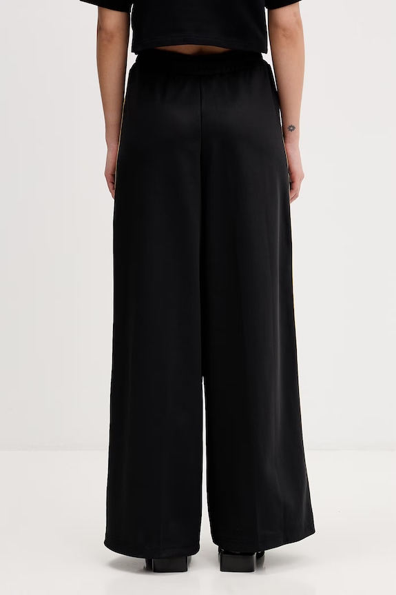 Odzież Fred Perry spodnie dresowe T2106 czarny