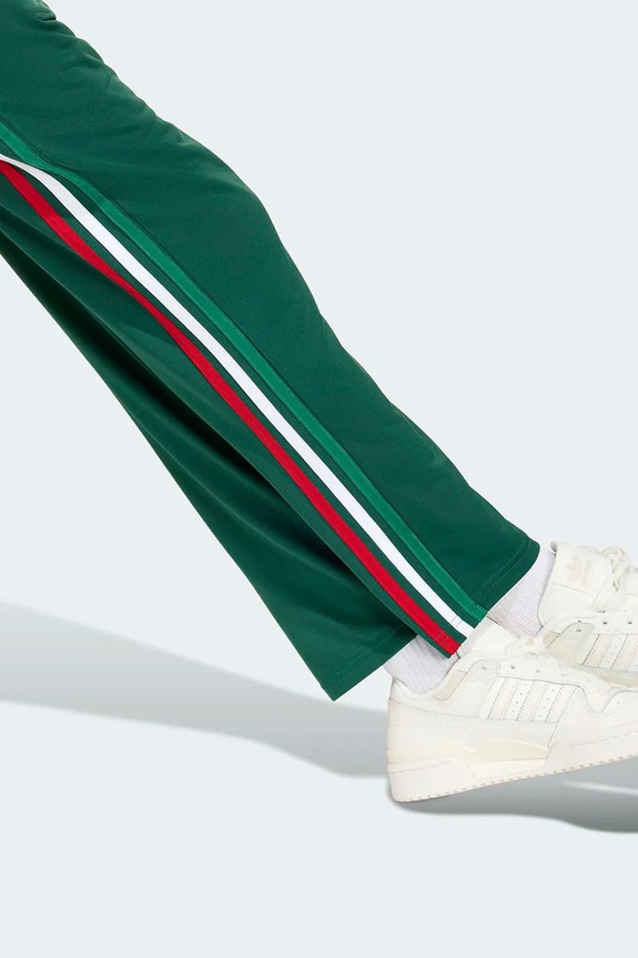 Детски спортен панталон adidas Originals KC9502