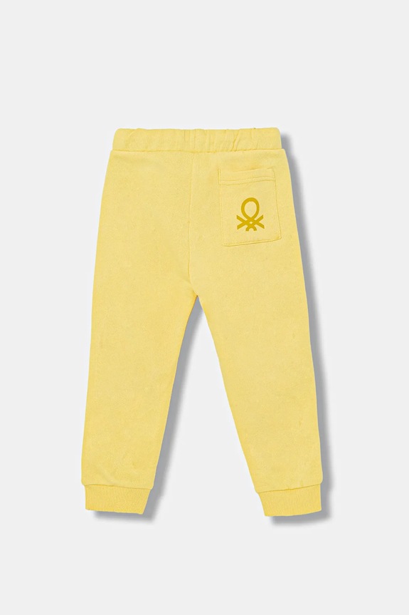 United Colors of Benetton pantaloni de trening din bumbac pentru copii 3J70GF010.P.Stagionale galben SS26