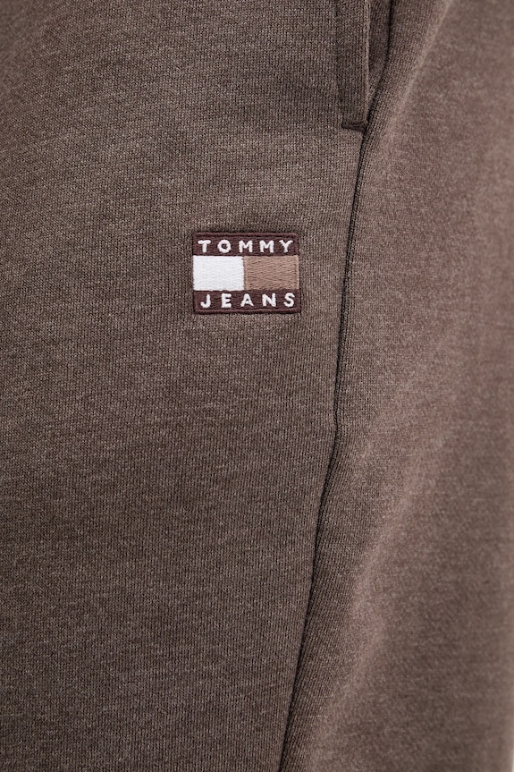Παντελόνι φόρμας Tommy Jeans καφέ DM0DM22358