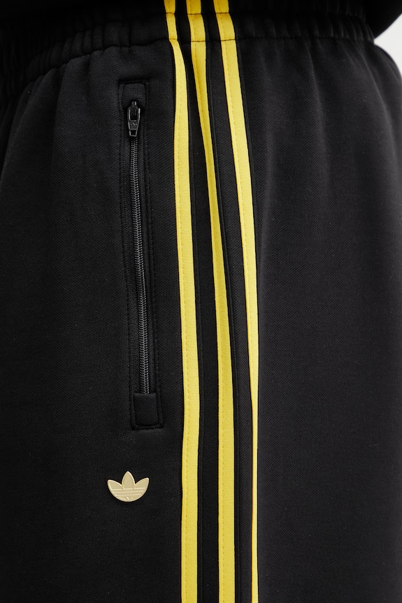 Спортен панталон adidas Originals Classic Track Pants черен KC9062