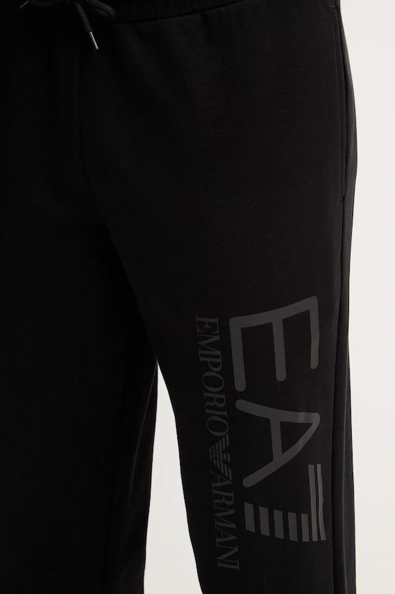 Памучен спортен панталон EA7 Emporio Armani черен AF22266.7M001415