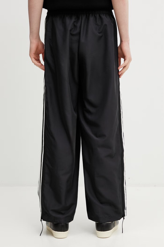 Abbigliamento adidas Originals Windbreak pantaloni da tuta da uomo JZ6966 nero