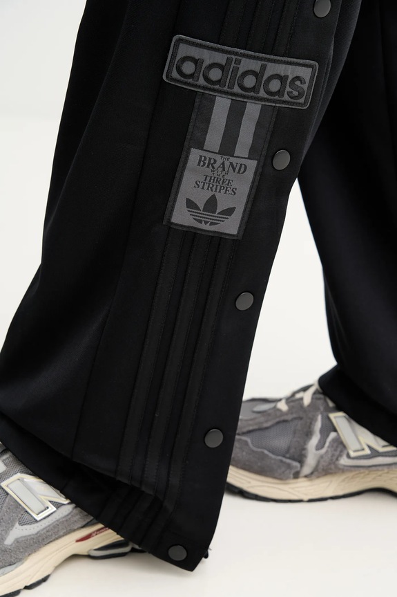 Tepláky adidas Originals Adibreak KD1502 černá