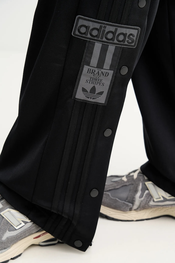 Tepláky adidas Originals Adibreak KD1502 černá