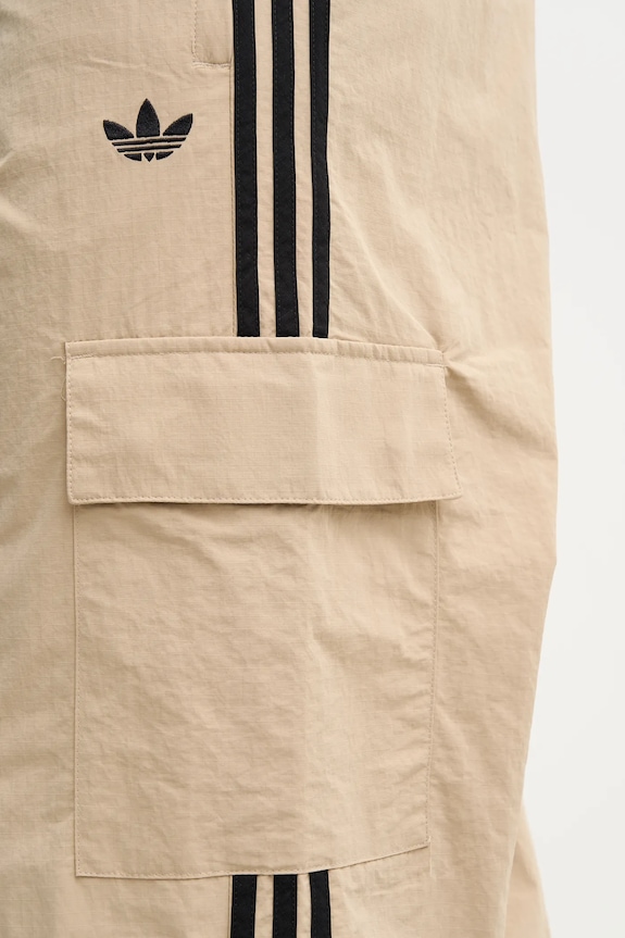 Tepláky adidas Originals zelená KD4098
