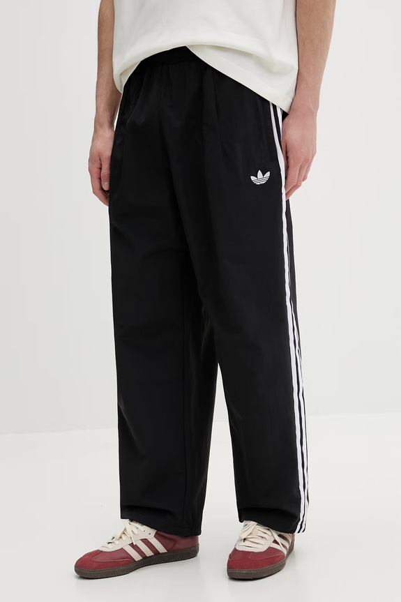Tepláky adidas Originals látka černá KE3589
