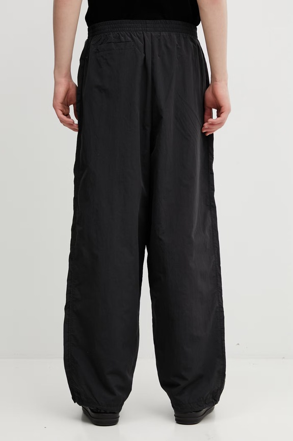 Odzież VETEMENTS spodnie dresowe Taped ME76GP116BB czarny