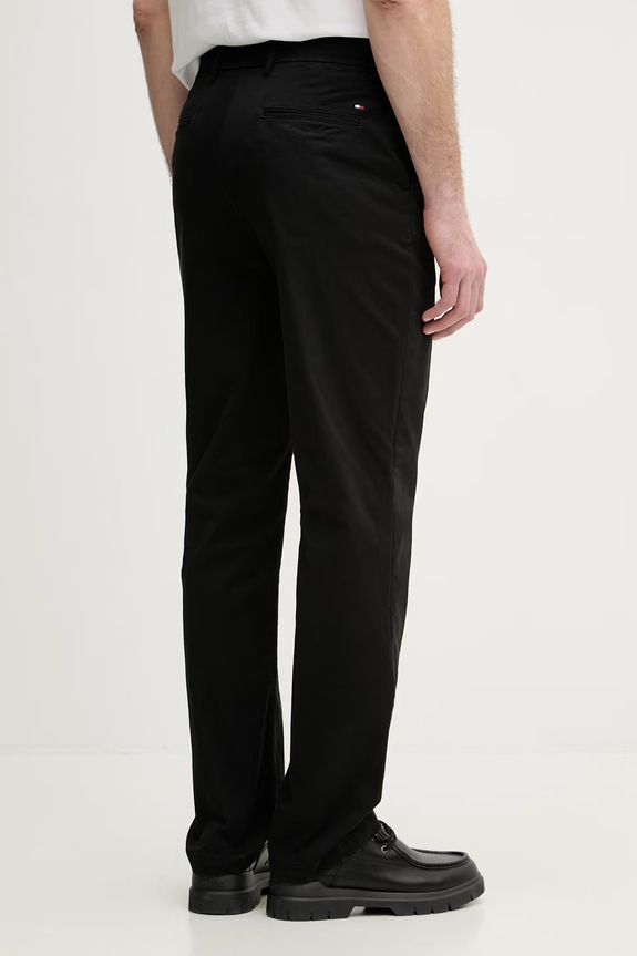 Ρούχα Tommy Hilfiger Παντελόνι chino ανδρικό βαμβακερό με ελαστάν MW0MW42906 μαύρο