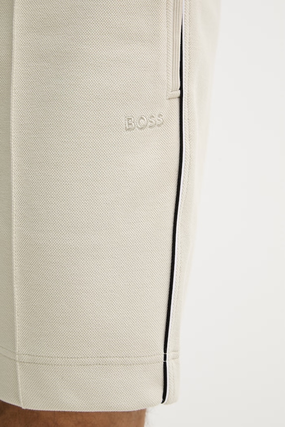 BOSS Green Pantaloni scurți bărbați bej 50561776