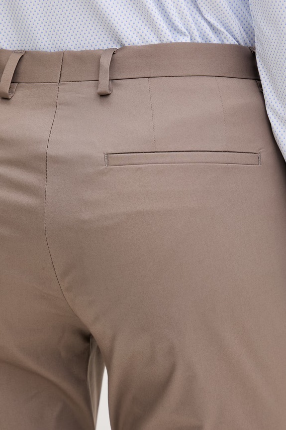 HUGO pantaloni slim fit pentru bărbați, din bumbac cu elastan Hesten253X bej 50559657