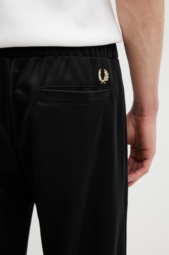 Fred Perry spodnie dresowe męskie czarny T2303
